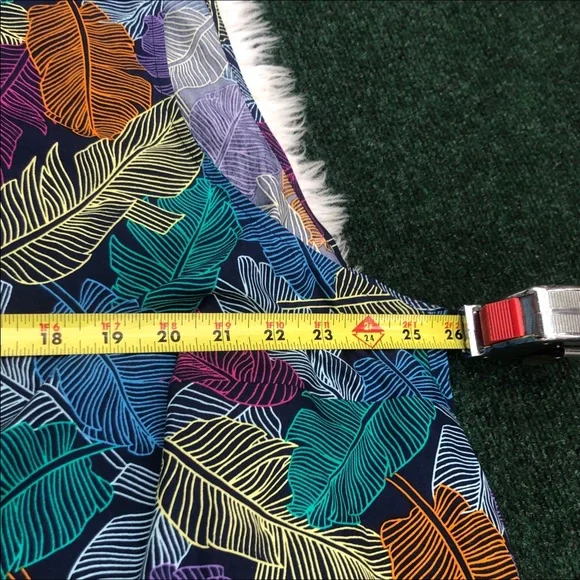 Lands End Deep Sea Navy Palm No Iron Top - Picture 7 of 12